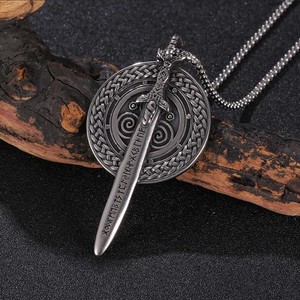 Collar de Acero de Titanio de Doble Cara Estilo Nórdico, Colgante Punk con Forma de Hacha, Collar Hip Hop para Hombre - Product Image 5