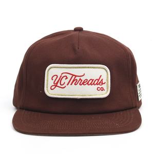 Gorra de béisbol vintage de 5 paneles de alta calidad con parche bordado personalizado y visera plana con cierre a presión - Product Image 2