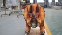 Zigong RC Roboterhund Triceratops Laufender Dinosaurier-Roboter Realistisches Simulationsmodell Leicht Anpassbare Größen Indoor Bildungspark Einkaufszentrum