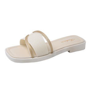 Sandales pour femmes tendance estivale, respirantes, polyvalentes, adaptées à toutes les tailles, antidérapantes, résistantes à l'usure - Product Image 1