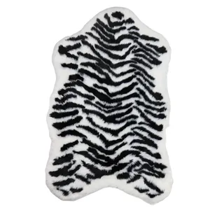 High quality and Wholesale Leopard Cow Print Carpet Home Plush rabbit faux fur rug for Living Room Hotel