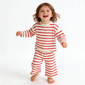 Nuovi Arrivi: Set Natalizio per Bambini in Maglia 100% Cotone a Righe Rosse e Bianche - Product Image 2