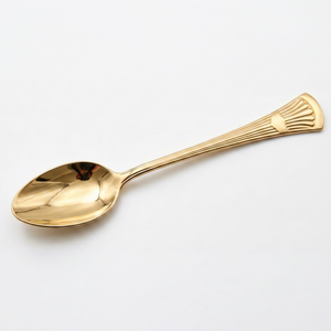 Cuillère à thé plaquée or de qualité supérieure avec long manche, finition miroir, design glamour, ustensile en métal durable, accent élégant pour la table - Product Image 1