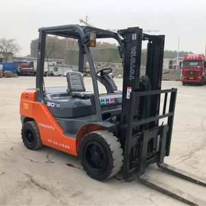 Montacargas TOYOTA 30 de 3 Toneladas, 90% Nuevo, con EPA/CE, Agrícola, Usado, Económico, en Venta - Product Image 3