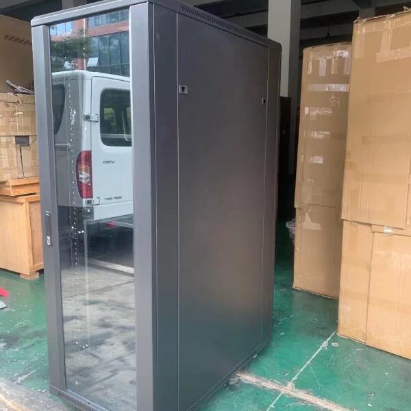 Server Rack IT 19 Inch 18u 22u 32u 42u Indoor Network Rack Telecom Cabinet