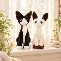 Peluche chat noir et blanc, jouet en peluche doux, poupée chaton pour cadeau ou décoration
