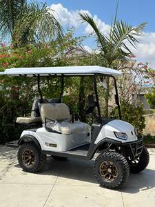 Carrito de Golf Eléctrico con Techo de Lona de Primera Calidad, 48V, Faros LED, para Uso en Resorts - Product Image 5
