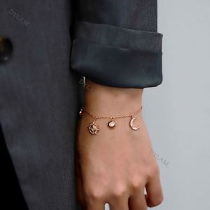 Pulsera Dylam Personalizada con Sol, Luna y Estrellas, Brazalete Expandible, Joyería Celestial - Product Image 4