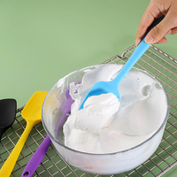 Petite spatule en caoutchouc de silicone résistante à la chaleur, conception monobloc sans couture, grattoirs flexibles antiadhésifs, outil de mélange de cuisson, cuillère