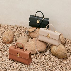 Bolso de Diseño Exclusivo Dorado, Bolso Vintage de Cuero Vacuno de Alta Calidad, Bolso Bandolera, Maletín - Product Image 1