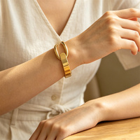 Bracelet jonc asymétrique évidé en acier inoxydable pour femme, étanche, vente en gros, accessoires de bijouterie, cadeaux pour femme