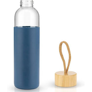 للبيع بالجملة زجاجة ماء زجاجية للمشروبات مستديرة نظيفة قابلة لإعادة الملء 24 أونصة بغطاء من الخيزران - Product Image 4