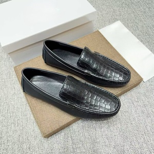 Zapatos de Diseño Personalizados, Zapatos de Cuero de Moda para Hombre, Zapatos de Cuero Clásicos de Marca Cómodos para Hombre - Product Image 1