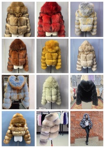 Chaqueta de Invierno Cálida con Capucha para Mujer, Chaqueta de Piel de Mapache Real de Alta Calidad, Color Natural - Product Image 5