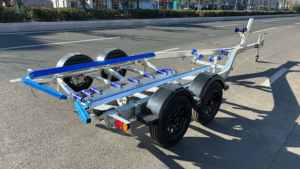 <span class=keywords><strong>Remorque</strong></span> <span class=keywords><strong>bateau</strong></span> HOIRO en aluminium 20 pieds avec essieux tandem, freins hydrauliques, homologation VIN DOT CE, capacité <span class=keywords><strong>1500</strong></span> <span class=keywords><strong>kg</strong></span> – Service OEM disponible - Product Image 2