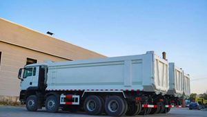 Camion benne diesel Howo d'occasion professionnel 4x2 robuste avec direction à droite, caméra arrière, haute qualité, prix bas, vente directe usine - Product Image 5