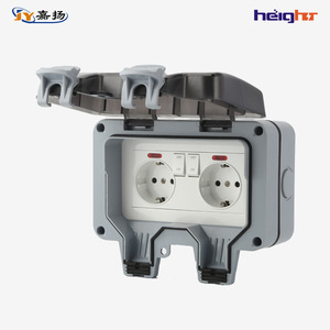 ปลั๊กไฟกันน้ำกลางแจ้ง IP66 230V แบบสองช่องพร้อมสวิตช์และไฟแสดงสถานะสำหรับใช้งานกลางแจ้ง - Product Image 1