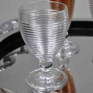 Copa de vino transparente con tallo acanalado, diseño clásico para comidas elegantes, vaso de vidrio transparente con rayas horizontales - Product Image 2