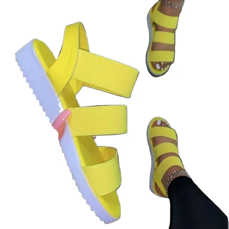 2024 STNM été nouvelles sandales plates confortables décontractées de couleur unie pour femmes