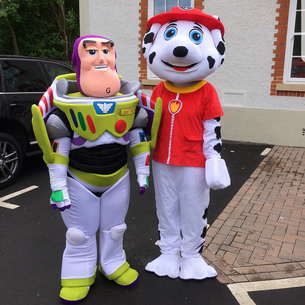 Mascottes pour adultes Costumes de film Fournisseur Personnalisé Pawpatrol Dessin Animé Écologique Fait Main Promotion Unisexe Animal buzz chien mascotte