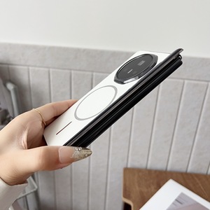 Étui de téléphone magnétique pliable en PC+cuir PU mat compatible HD pour Honor Magic V3/V5 avec conception à axe central - Product Image 3