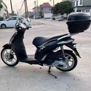 Scooter a Gas <span class=keywords><strong>Piaggio</strong></span> <span class=keywords><strong>Liberty</strong></span> 150S con Motore a Tre Valvole I-get, Freno a Disco Anteriore ABS, Certificazione Euro4, Parabrezza e Vano Portaoggetti Posteriore - Product Image 5