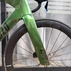 Bicicleta de Carretera de Carreras Kozo Oficial de 24 Velocidades, Ligera, de Fibra de Carbono, con Frenos de Disco Hidráulicos <span class=keywords><strong>Shimano</strong></span> UT 8020, Ruedas 700c - Product Image 3