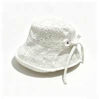 Chapeau Bob Blanc en Dentelle pour Femme avec Nœud, Broderie Florale Respirante, Protection Solaire, Casquette de Pêcheur pour l'Été, la Plage et les Voyages