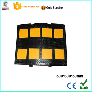 สิ่งกีดขวางความเร็วแบบพกพาสำหรับความปลอดภัยบนท้องถนน 50 ชิ้น ขนาด 500*600*50 มม. ทำจากยาง - Product Image 3