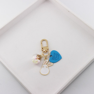 Porte-clés en forme de cœur avec boule de verre et lapin mignon de dessin animé, pendentif en alliage pour <span class=keywords><strong>Airpods</strong></span>, accessoire de sac, pour <span class=keywords><strong>meilleur</strong></span> ami ou couple - Product Image 6
