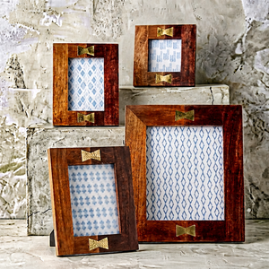 Cadre photo horizontal moderne en bois avec incrustations de corne et d'os, idéal pour offrir en cadeau, luxe - Product Image 1