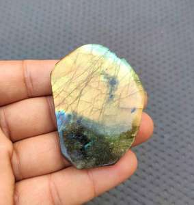 Espécimen de labradorita Natural pulido para jardín, Gema suelta de calidad Super fina para decorar jardín indio crudo al por mayor - Product Image 5