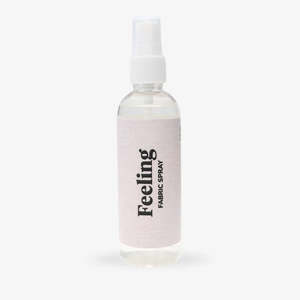 Spray Profumato per Tessuti 100ml, Fragranza per Vestiti e Biancheria - Product Image 1