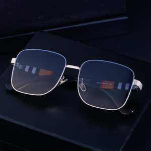 <span class=keywords><strong>Lunettes</strong></span> <span class=keywords><strong>de</strong></span> <span class=keywords><strong>soleil</strong></span> <span class=keywords><strong>tendance</strong></span> Partagas, design personnalisé, logo personnalisé, monture carrée en métal, UV400, pour femmes et hommes - Product Image 5