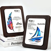 Plaques, certificats, trophées et médailles personnalisables en quartz transparent avec impression UV en relief 3D et finition miroir – Cadeaux d'affaires sur mesure