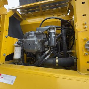 รถขุดไฮดรอลิก KOMATSU PC240LC ขนาด 22 ตัน พร้อมบุ้งขุด สำหรับงานก่อสร้าง มือสอง - Product Image 2