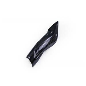 Panneau d'admission d'air latéral droit en fibre de carbone sèche de haute qualité pour moto <span class=keywords><strong>BMW</strong></span> R <span class=keywords><strong>NINE</strong></span> <span class=keywords><strong>T</strong></span> - Product Image 1