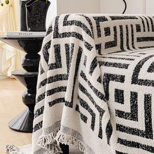 Housse de <span class=keywords><strong>canapé</strong></span> de style boho <span class=keywords><strong>anti</strong></span>-rayures pour animaux de compagnie housse de <span class=keywords><strong>canapé</strong></span> <span class=keywords><strong>anti</strong></span>-salissures <span class=keywords><strong>anti</strong></span>-dérapantes housse de <span class=keywords><strong>canapé</strong></span> protecteur de meubles pour la décoration intérieure - Product Image 4