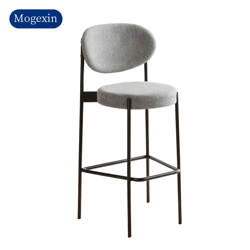 สีเทาเข้ม