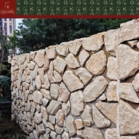Revêtement en pierre calcaire beige clair GOLDKING pour murs de soutènement, bordures paysagères et projets de façades urbaines en gros volume