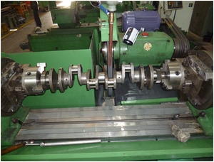 Mobil Traktor Mesin Diesel Bekerja Toko Perbaikan MQ8260C Mesin Penggiling Poros Engkol - Product Image 6