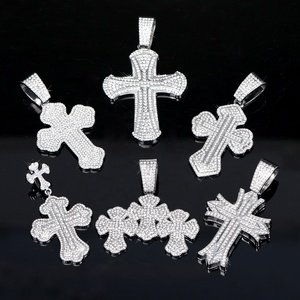 Grand Pendentif Collier Croix Orthodoxe Glaçée Or Style Hip Hop, Pendentif Croix <span class=keywords><strong>Triple</strong></span> Jésus Chrétien Tendance avec Baguettes - Product Image 1