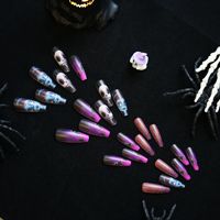 Faux ongles à presser longs forme cercueil dégradé violet noir mat, thème La mariée momie et Le cauchemar avant Noël, pour Halloween