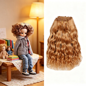Perruque en fibres protéinées synthétiques pour poupées, tissage de cheveux à trame unique, densité 200%, ondulations profondes, lissées, couleur plus foncée uniquement, marque MH - Product Image 1
