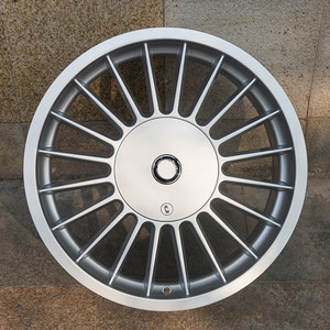 Venda por atacado de fábrica 17 polegadas 4/5 furos liga de alumínio fundida auto aro aro - Product Image 3