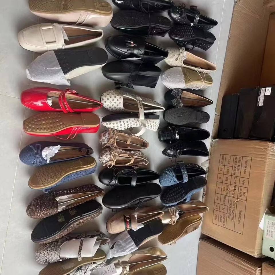 Flat Shoes For Women New Fashion Girl Leather Shoes A Slip-on Loafers Cheap Price Mixed Wholesale