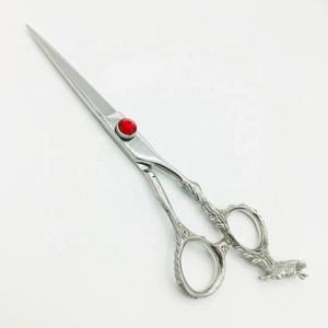 กรรไกรตัดผมตรงแบบญี่ปุ่นสแตนเลสสั่งทำขายส่ง รุ่นใหม่ กรรไกรตัดผมช่างตัดผมคมกริบ สีสันสดใส - Product Image 5