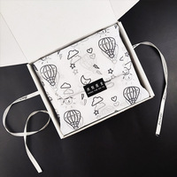 Papier d'emballage cadeau jetable imperméable imprimé sur mesure avec motif montgolfière, tendance pour enfants