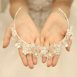 <span class=keywords><strong>En</strong></span> gros De Haute Qualité <span class=keywords><strong>En</strong></span> Argent Faits À La Main Accessoires De Cheveux De Mariage De Mariée Perle Tiara <span class=keywords><strong>Couronne</strong></span> - Product Image 6