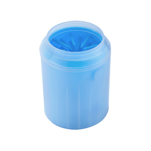 Taza de lavado de pies de mascotas, cepillo de limpieza de pies de perro portátil desmontable, garra de gato, limpiador de patas de botella, venta al por mayor, novedad de <span class=keywords><strong>2022</strong></span> - Product Image 1